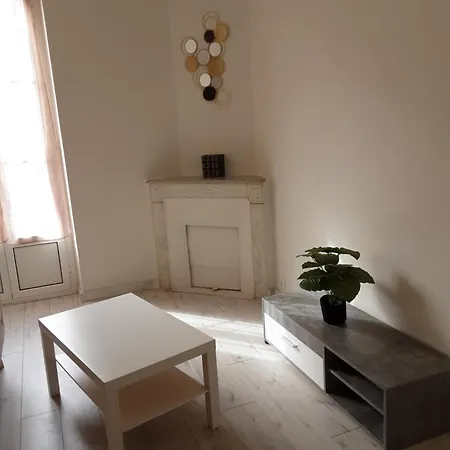 Maison Les Lilas شقة *