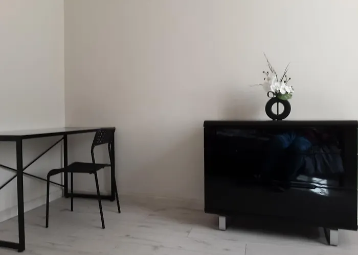 Maison Les Lilas مينتون